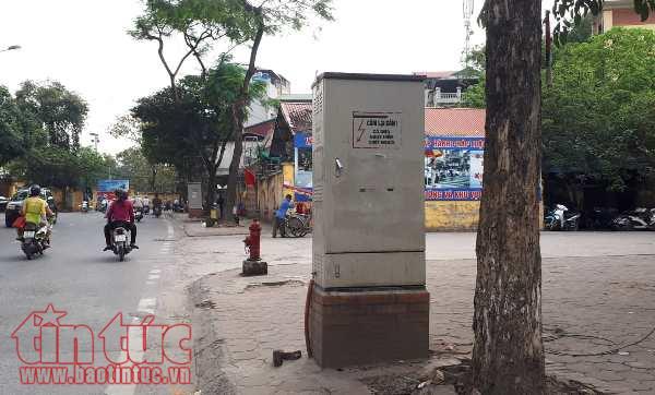 Các trụ điện, tủ điện tại các tuyến phố có an toàn? ảnh 1